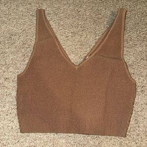 Aritzia (Babaton) V neck crop top